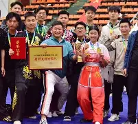 壹号娱乐-关于拳击锦标赛，燕山海豚队与岭南铁骑队鏖战，VAR改判成焦点！年轻人站出来了的信息